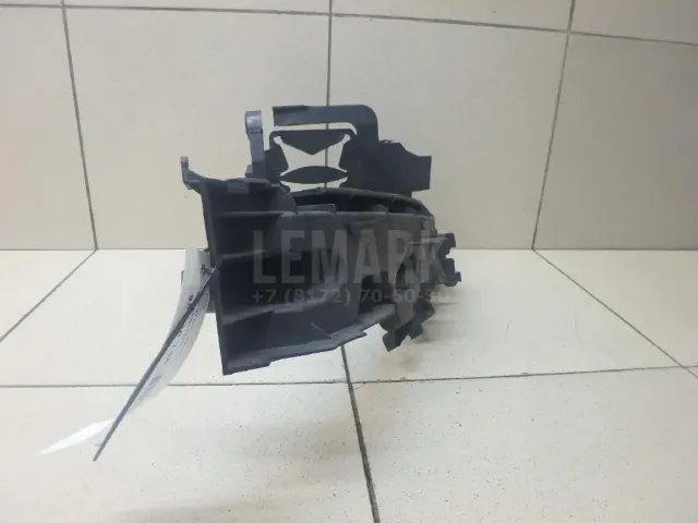 Кронштейн фар правый для  Honda Accord VII 2003-2008
