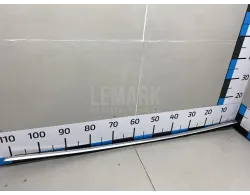 Накладка стекла переднего левого