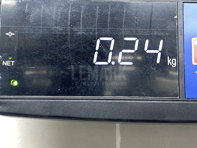 Накладка стекла переднего правого
