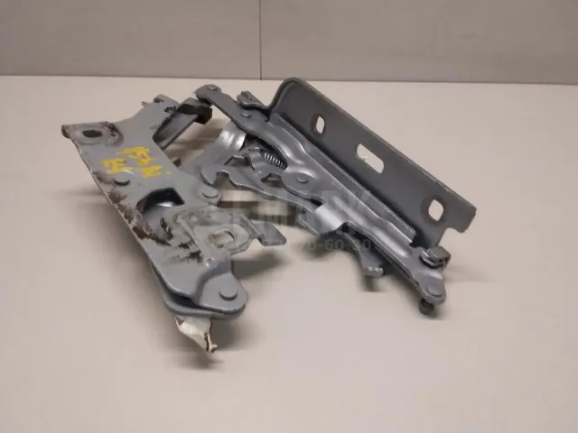 Петля капота левая для  BMW 5-serie G30/G31/F90 2017-2023