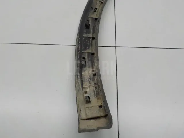 Накладка заднего крыла левого