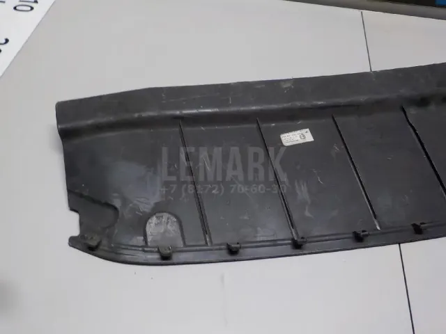 Кожух замка капота для  Audi A4 [B9] 2015