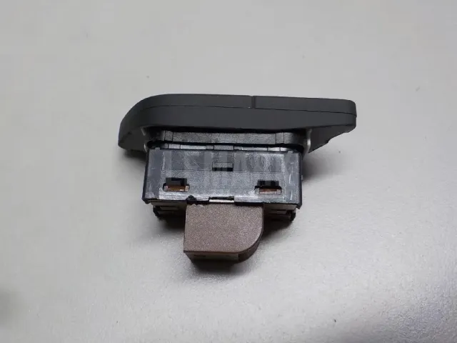 Кнопка центрального замка для  Audi 100/200 [43] 0-1983