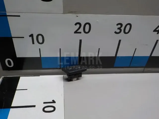 Кнопка центрального замка для  Audi 100/200 [43] 0-1983