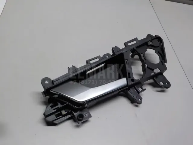 Ручка двери задней внутренняя левая для  Audi Allroad quattro 2000-2005