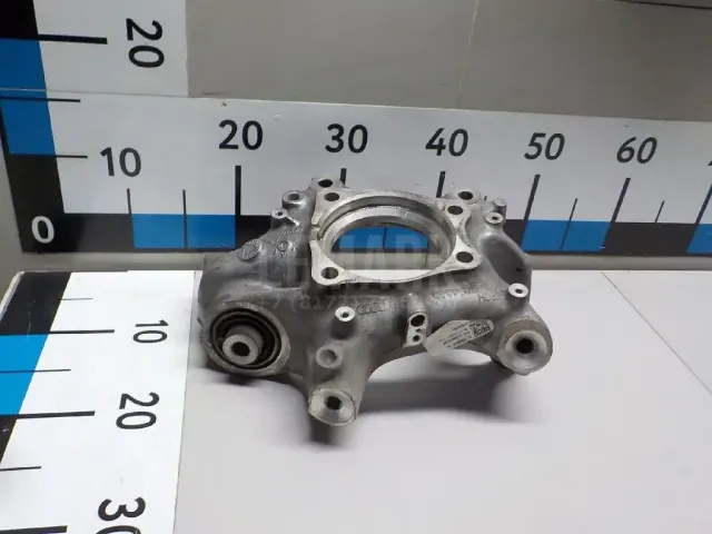 Кулак поворотный задний левый для  Ford Fiesta 2017