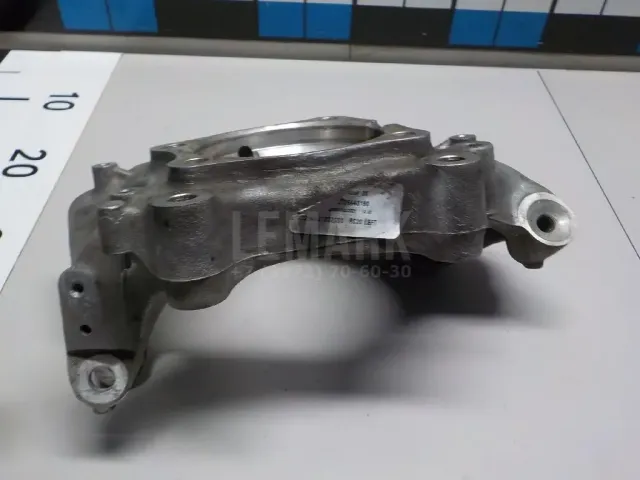 Кулак поворотный задний левый для  Ford Fiesta 2017