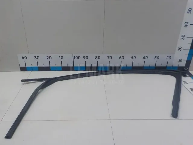 Уплотнитель стекла двери для  Fiat Stilo 2002-2010