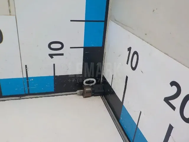 Датчик давления топлива