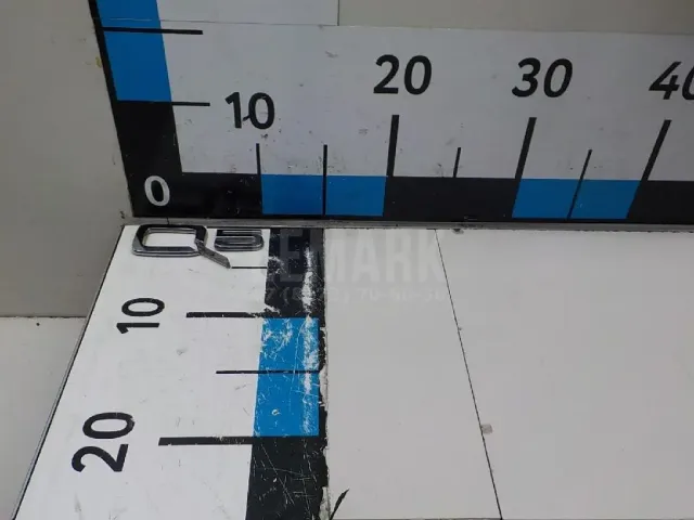 Эмблема на крышку багажника
