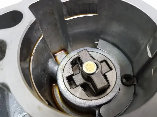 Насос вакуумный