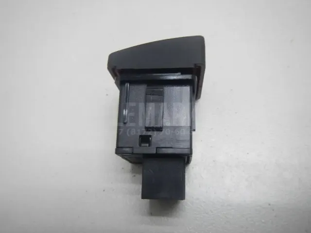 Кнопка аварийной сигнализации для  FAW J5 2004