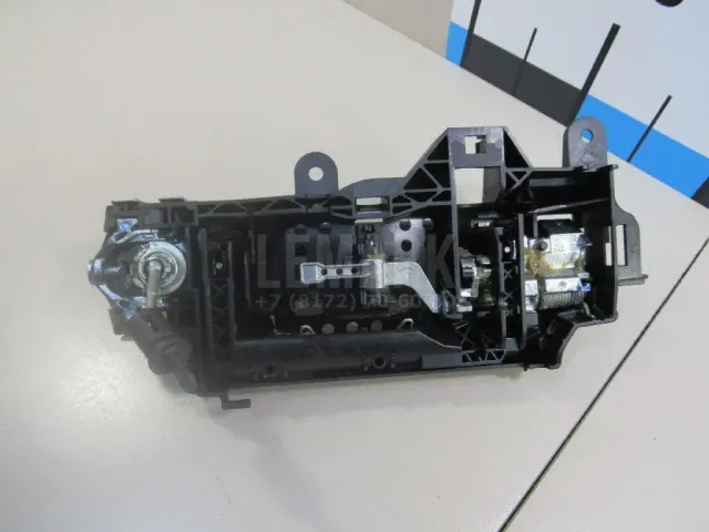 Ручка двери передней наружная правая для  Ford Fiesta 2001-2008