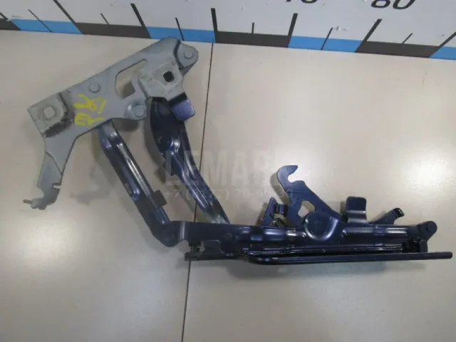Петля капота правая для  Ford Kuga 2008-2012