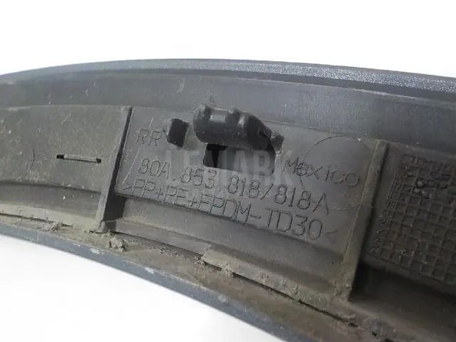 Накладка заднего крыла правого для  Ford Kuga 2008-2012