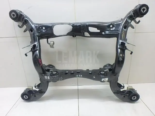 Балка задняя для  BMW X4 G02 2018