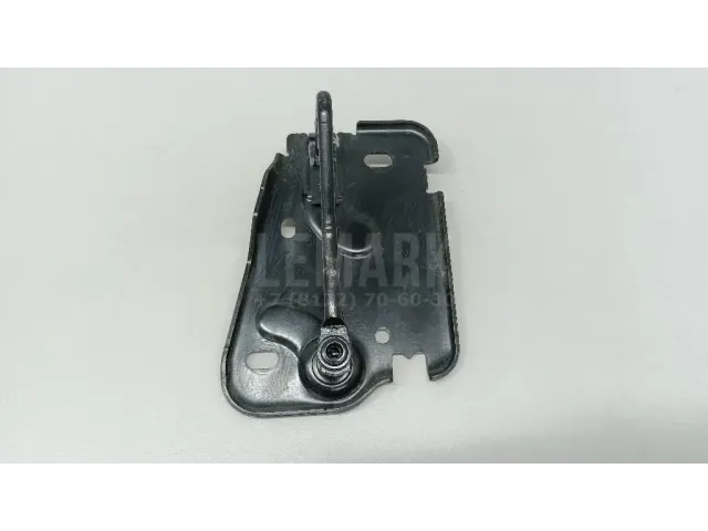 Ответная часть замка капота для  Alfa Romeo 156 1997-2005