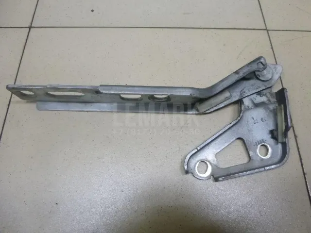 Петля капота правая для  Audi Q3 (8U) 2012-2018