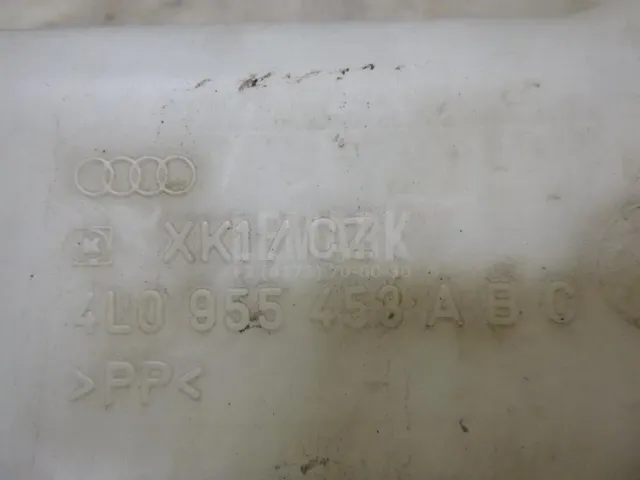 Бачок омывателя лобового стекла
