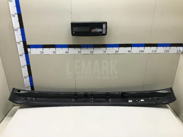 Спойлер (дефлектор) багажника