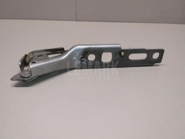 Петля капота правая для  Chevrolet Tahoe IV 2014-2020