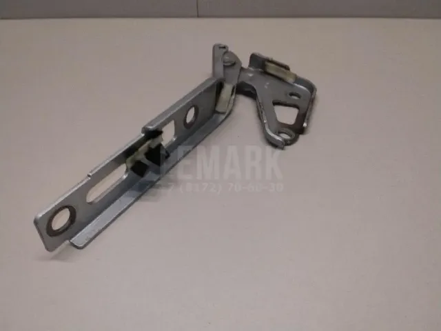 Петля капота правая для  Chevrolet Tahoe IV 2014-2020
