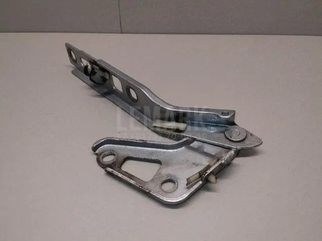 Петля капота правая для  Chevrolet Tahoe IV 2014-2020