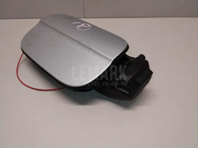 Ниша лючка бензобака для  Ford Fiesta 2008-2019