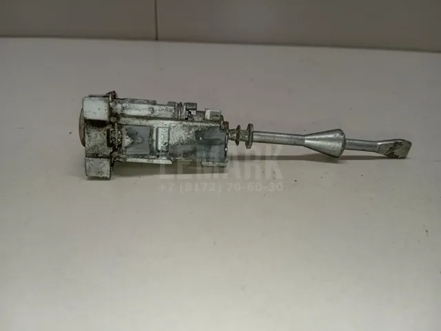 Вставка замка двери прав. для  Audi A4 [B6] 2000-2004