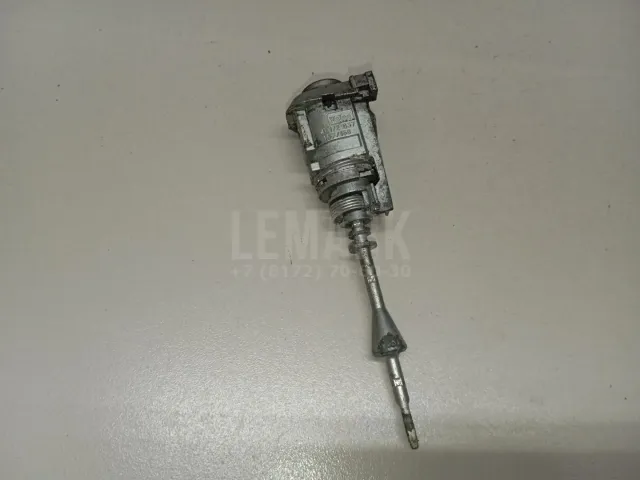 Вставка замка двери прав. для  Audi A4 [B6] 2000-2004