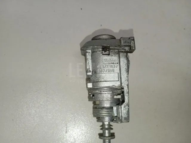 Вставка замка двери прав. для  Audi A4 [B6] 2000-2004