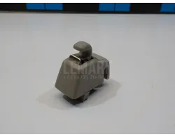 Крючок солнцезащитного козырька
