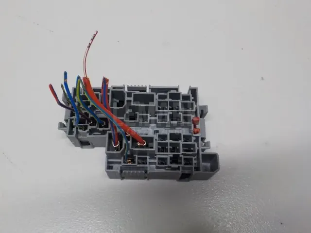 Блок реле для  Citroen C4 Picasso 2006-2014