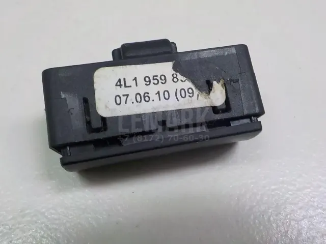 Кнопка открывания багажника для  Audi TT(8N) 1998-2006