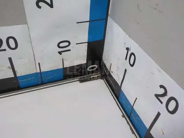 Болт полый