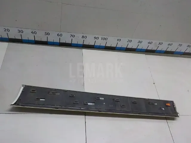 Накладка двери передней левой для  Chevrolet Equinox 2009-2017
