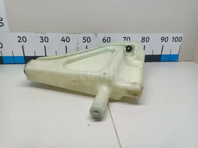 Бачок омывателя лобового стекла