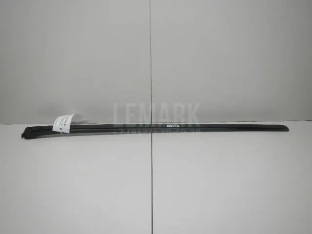 Накладка лобового стекла левая для  Alfa Romeo GT 2004-2010