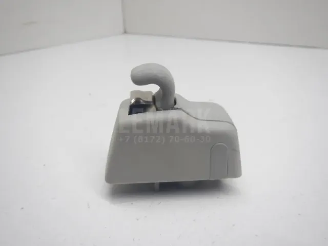 Крючок солнцезащитного козырька для  Audi Allroad quattro 2000-2005