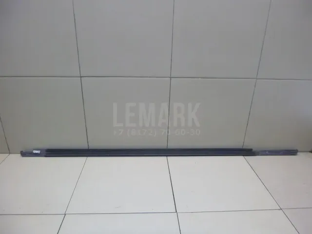 Накладка стекла заднего левого