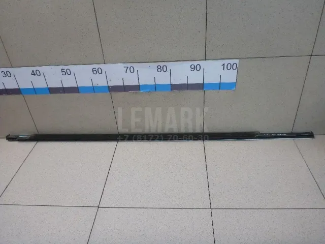 Накладка стекла заднего левого