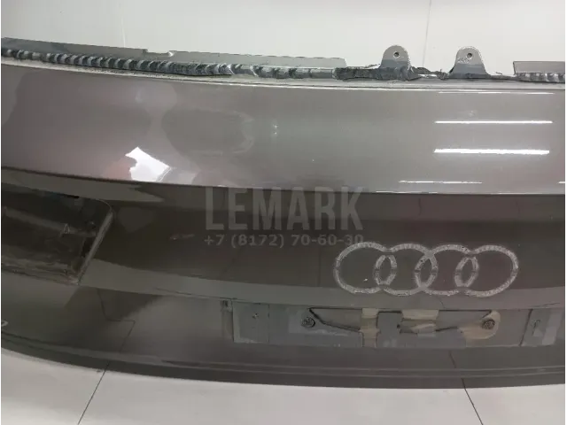 Дверь багажника