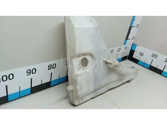 Бачок омывателя лобового стекла