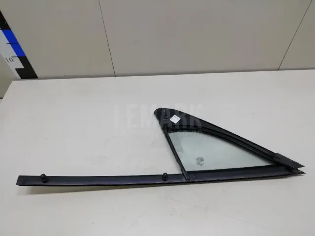 Стекло двери передней правой (форточка) для  Ford Mondeo III 2000-2007