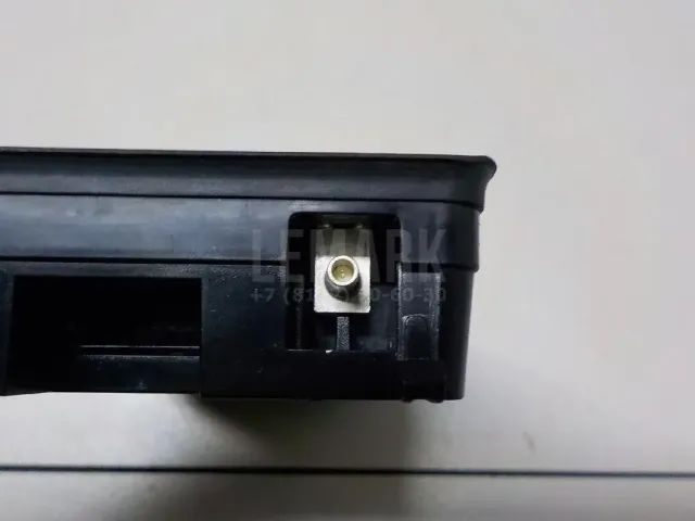 Автомобильное зарядное устройство