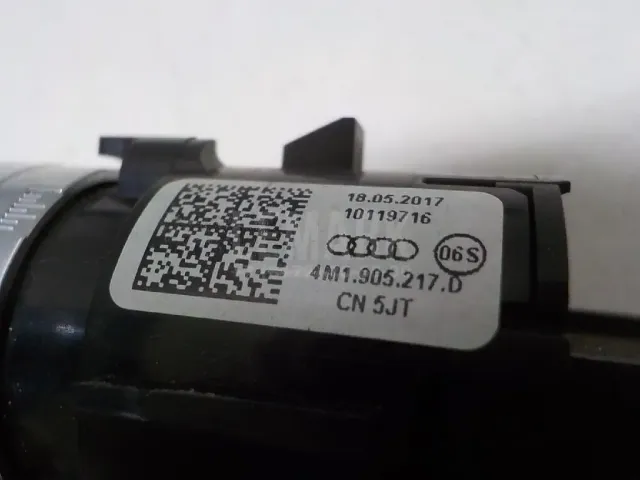 Кнопка запуска двигателя для  BMW 7-serie G11/G12 2015-2022