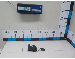 Замок капота