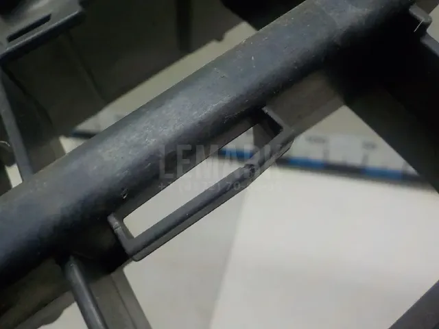 Кронштейн решетки радиатора для  Haval H9 2014-2024