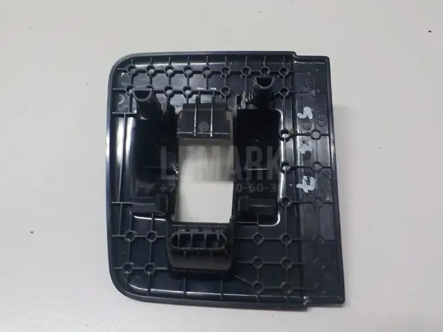 Крышка кронштейна сиденья для  Fiat Uno 1995-2010