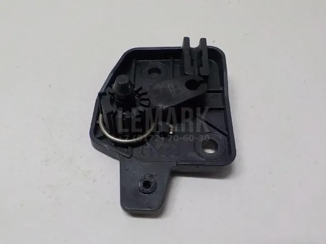 Кронштейн ручки открывания капота для  BMW 1-serie E82/E88 2007-2013